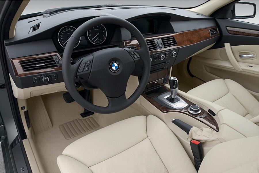  BMW 5-Series 2007 года  (фото 73 из 93)